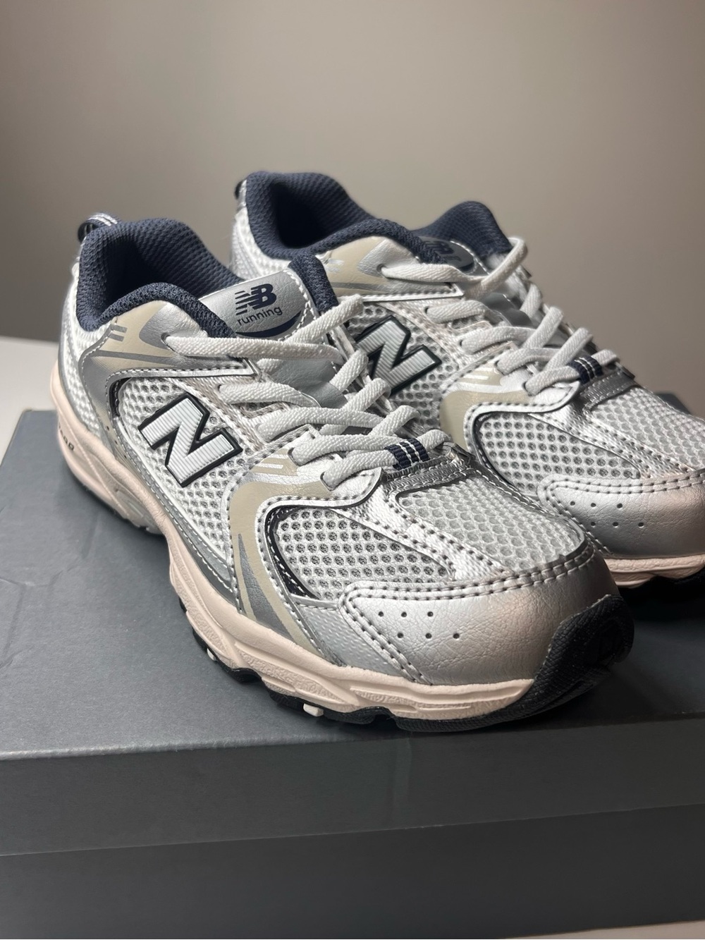 New Balance 530 Bungee Kids Sneakers 2Y Grey Silver New In Box